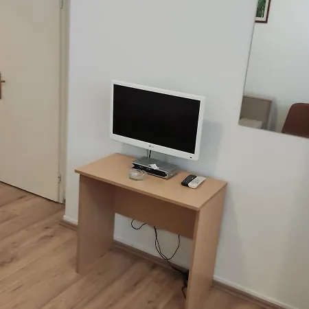 Ivo Apartment *
