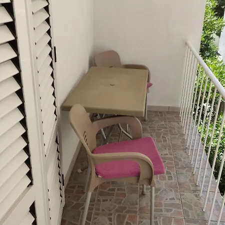 Ivo Apartment *